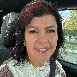 Holly's Profile Image